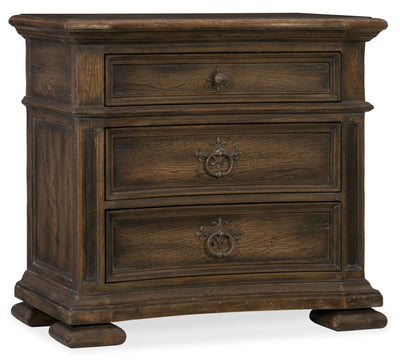 Hill Country - Elmendorf 3-Drawer Nightstand.