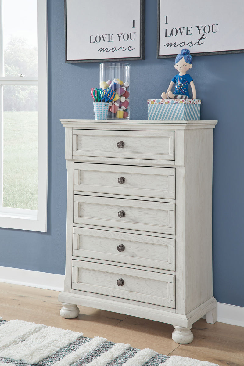 Robbinsdale - Antique White - Five Drawer Chest - Youth.