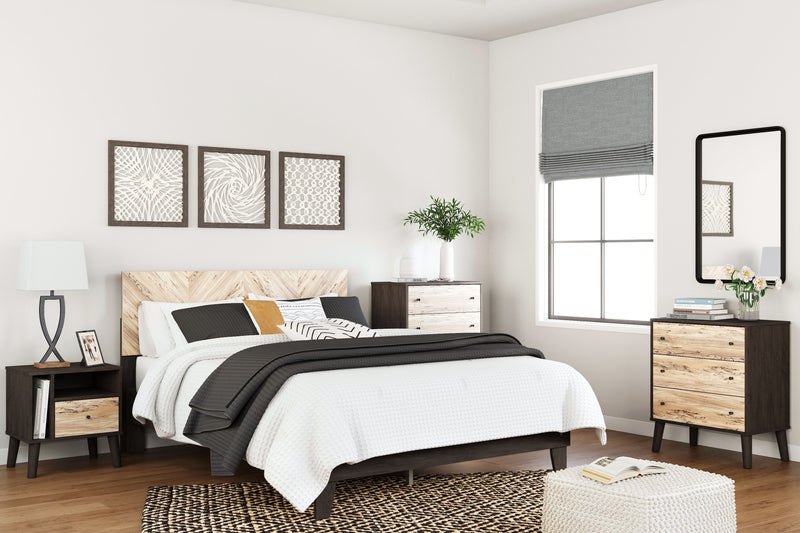 Piperton - Platform Bedroom Set