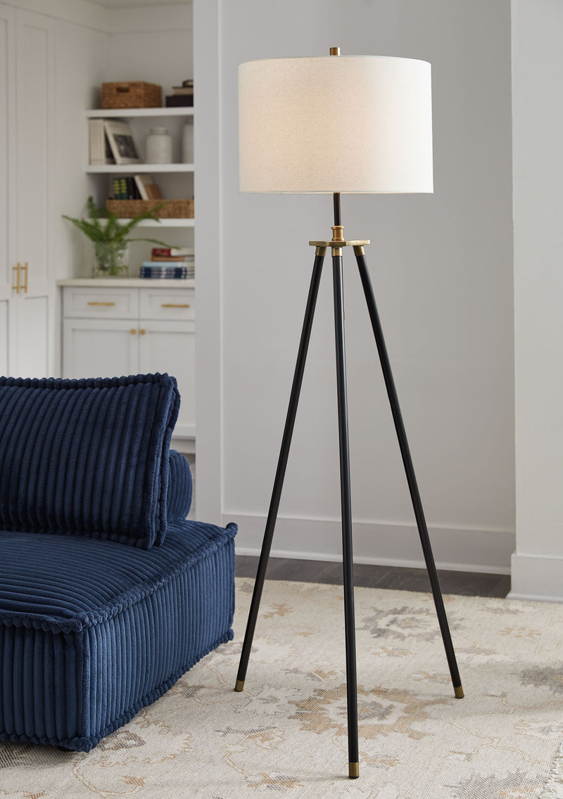 Cashner - Black / Gold Finish - Metal Floor Lamp.