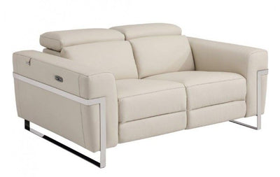 990 - Power Reclining Loveseat With Power Headrest.