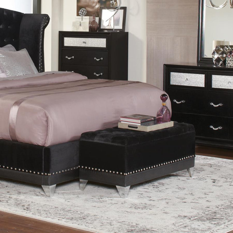 Barzini - Tufted Rectangular Trunk With Nailhead Black.