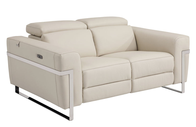 989 - Power Reclining Loveseat With Power Headrest.