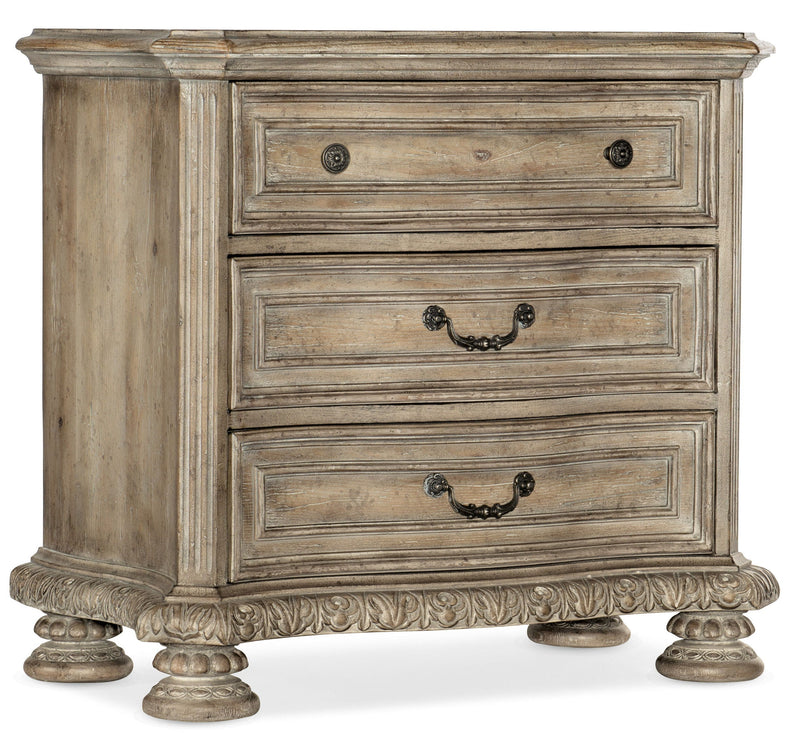 Castella - 3-Drawer Nightstand.