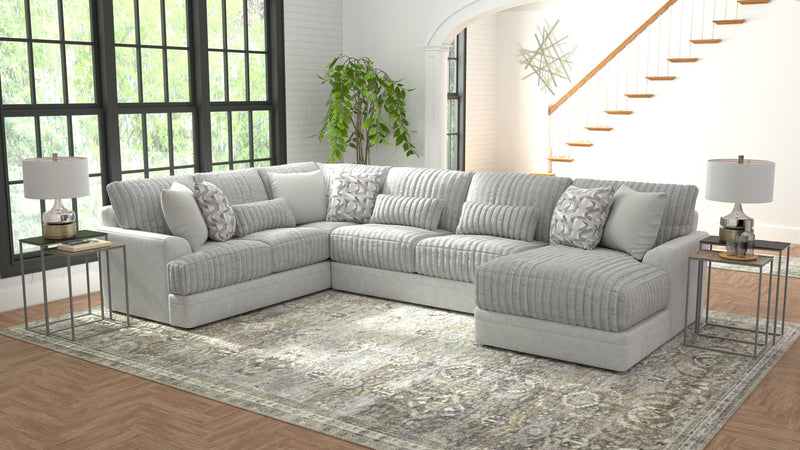 Titan - 3 Piece Sectional With Comfort Coil Seating And 9 Included Accent Pillows (Right Side Facing Chaise) - Moonstruck