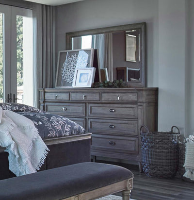 Alderwood - 9-Drawer Dresser - French Grey.