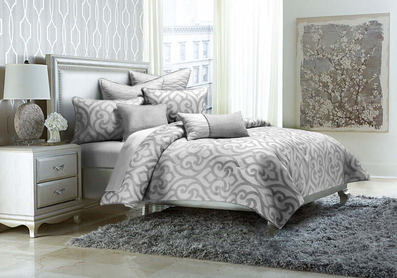 Canterbury - Comforter Set.