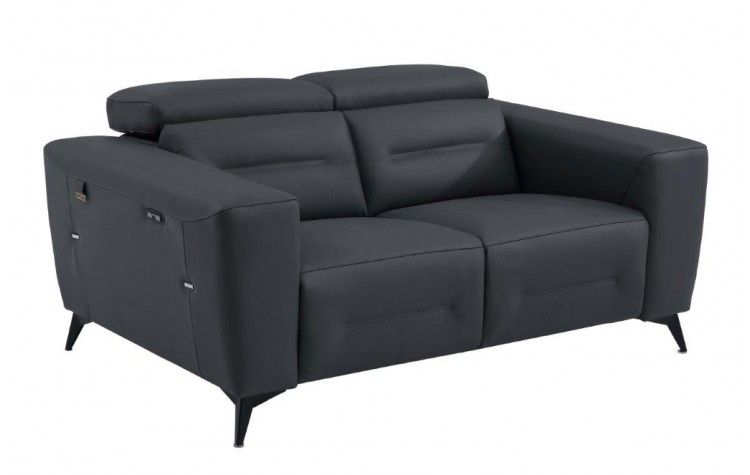 989 - Power Reclining Loveseat With Power Headrest.