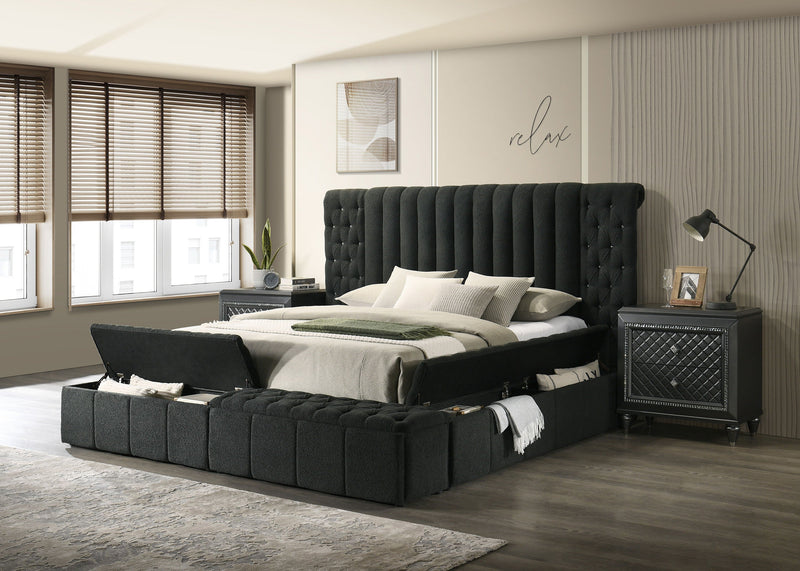 Danbury - Bed With Storage.