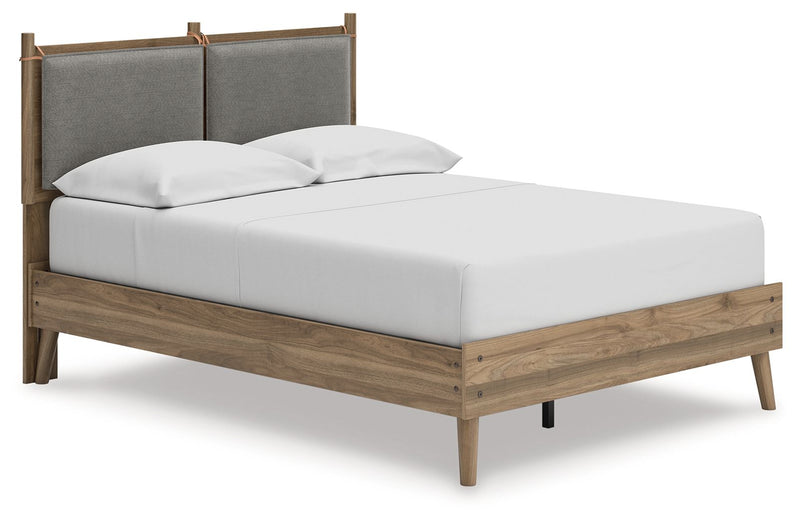 Aprilyn - Panel Bed