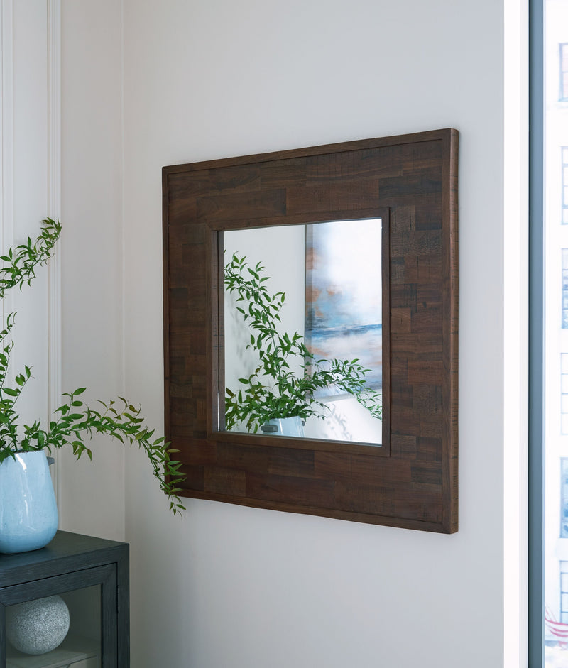 Hensington - Brown - Accent Mirror.