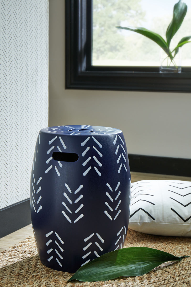 Genemore - Navy / White - Stool.