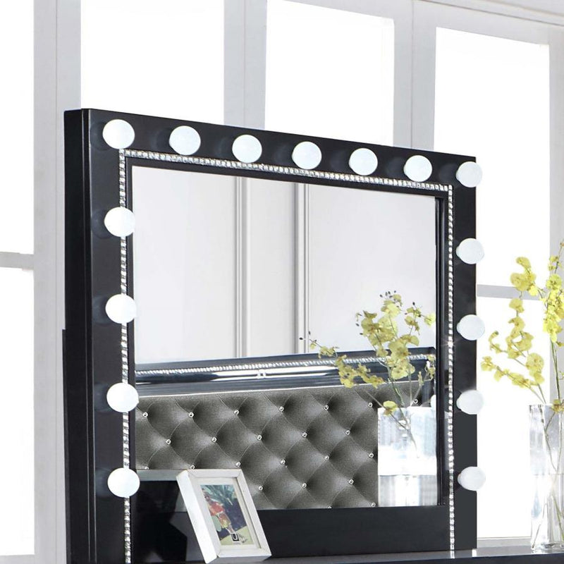 Cappola - Black Rectangular Dresser Mirror With Light.