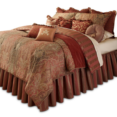 Woodside Park - Comforter Set.
