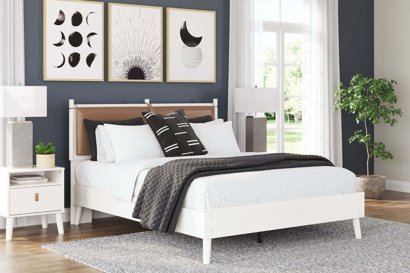 Aprilyn - Panel Bed