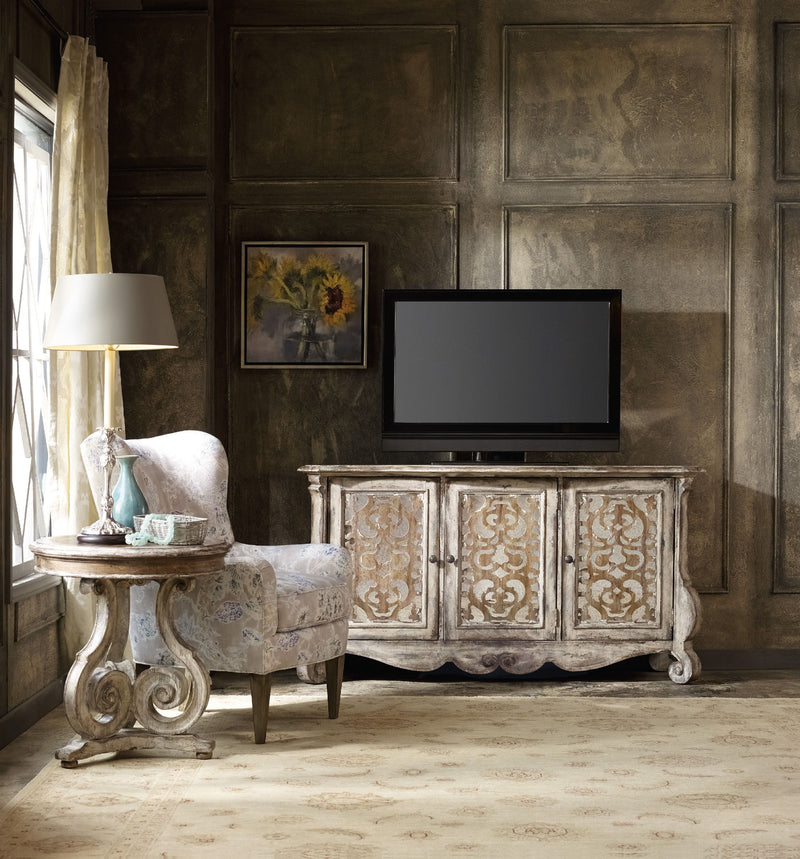 Chatelet - Entertainment Console.