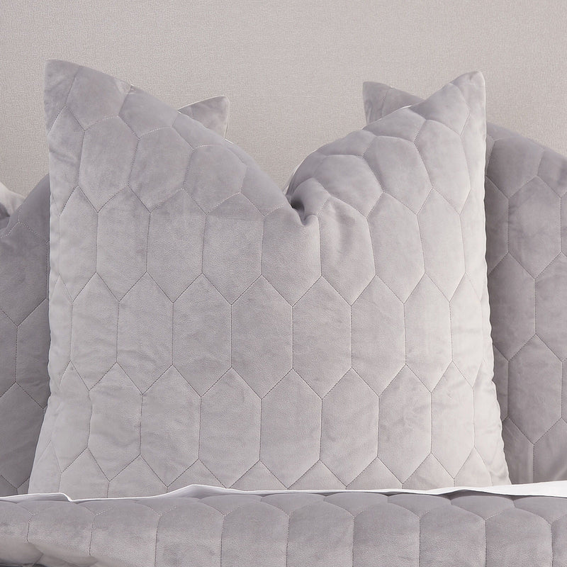 Affluent - Quilt Set - Comforters & Sets - Grand Furniture GA