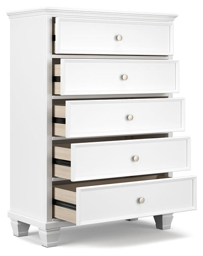 Fortman - White - Five Drawer Chest.