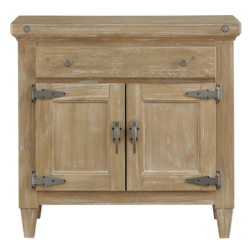 Lynnfield - Bachelor Chest - Weathered Fawn