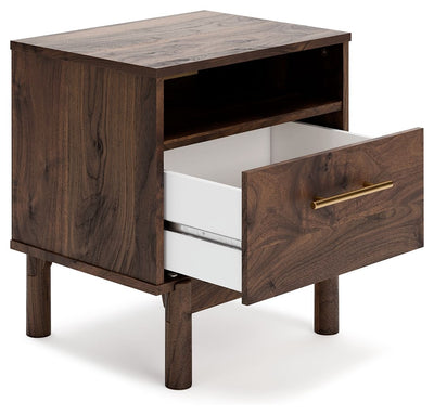 Calverson - Mocha - One Drawer Night Stand - Medium.