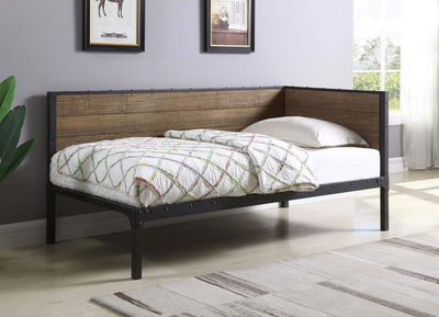 Getler - Daybed - Weathered Chestnut and Black.