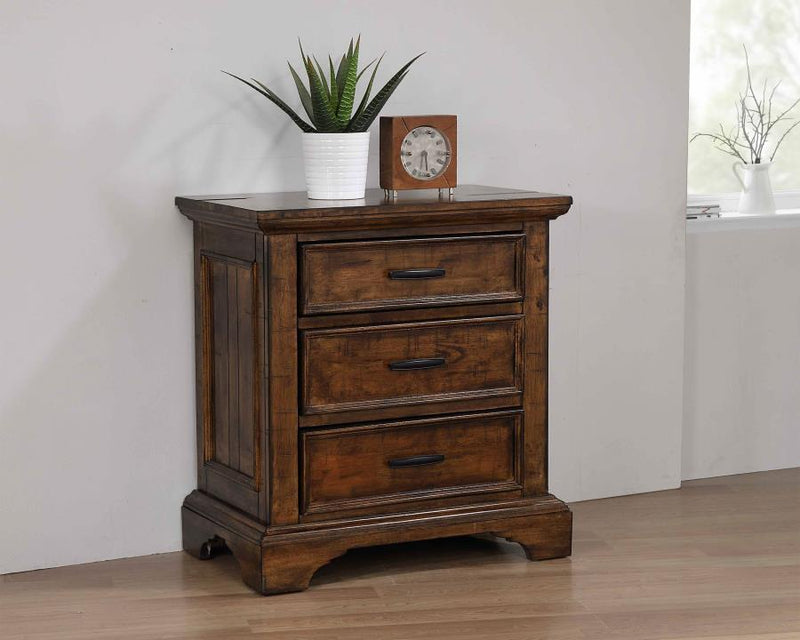 Elk Grove - 3-Drawer Nightstand - Vintage Bourbon.