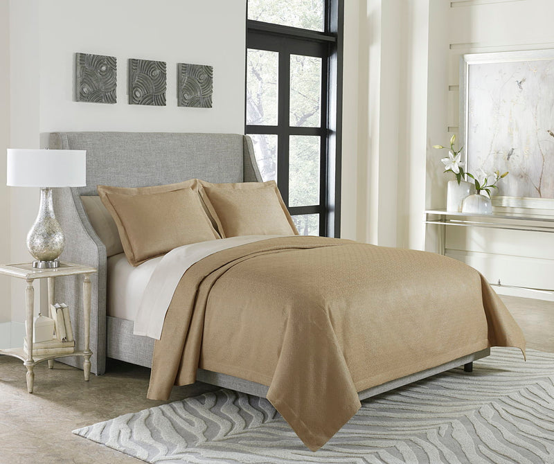 Alton - Throw with Coverlet Set.