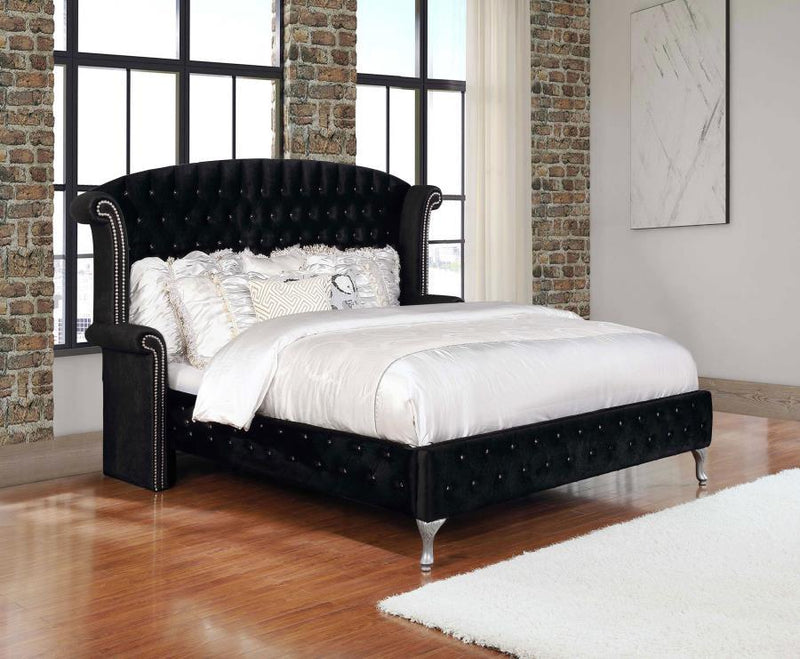 Deanna - Tufted Upholstered Bed - Grand Furniture GA