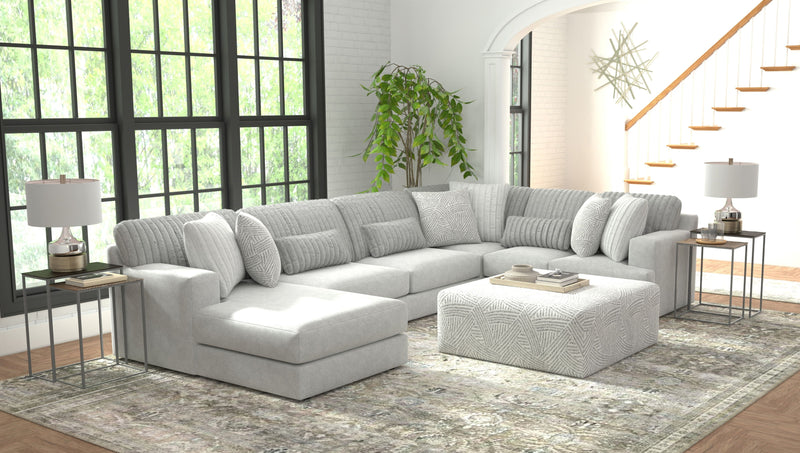 Logan - 3 Piece Sectional With Comfort Coil Seating And Included Cocktail Ottoman And 9 Accent Pillows (Left Side Facing Chaise) - Moonstruck