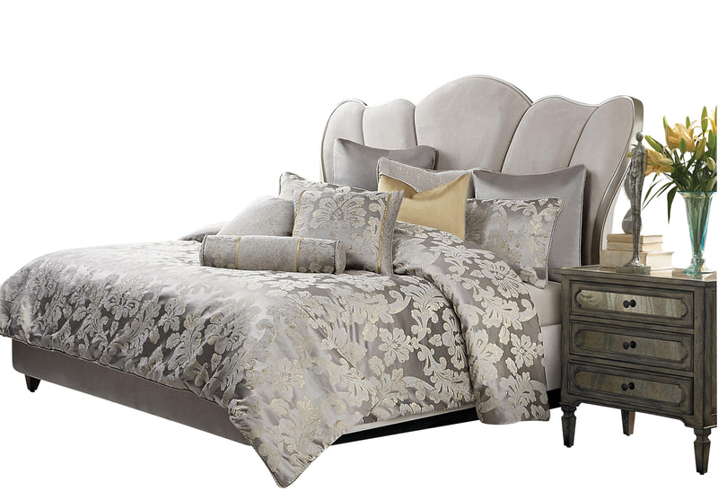 Assisi - Comforter Set.