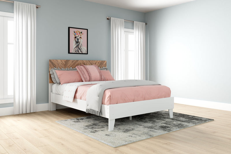 Piperton - Panel Platform Bed