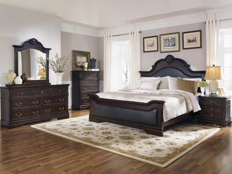 Cambridge - Traditional Bedroom Set.