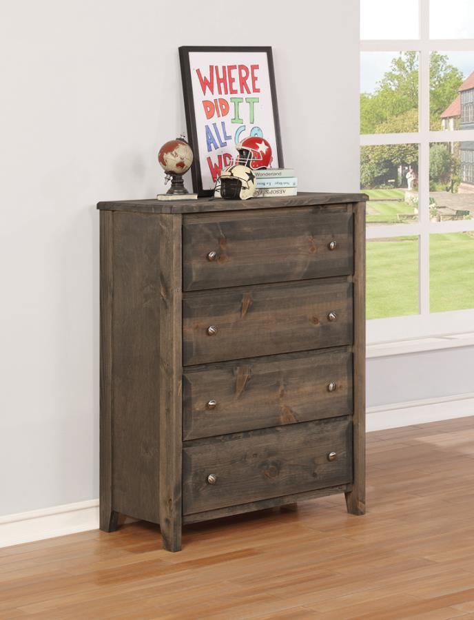 Wrangle Hill - 4-drawer Chest.