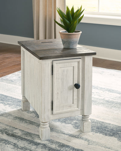 Havalance - White / Gray - Chair Side End Table - Grand Furniture GA