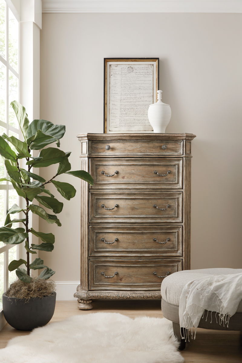 Castella - 5-Drawer Chest.