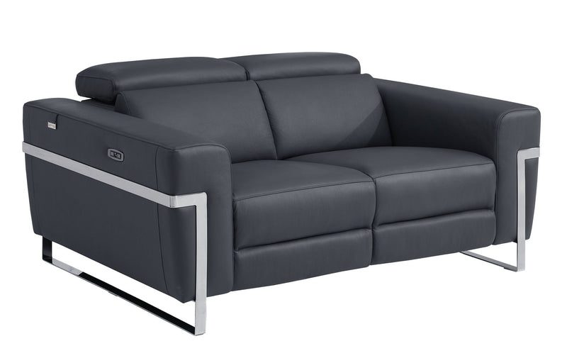 990 - Power Reclining Loveseat With Power Headrest.