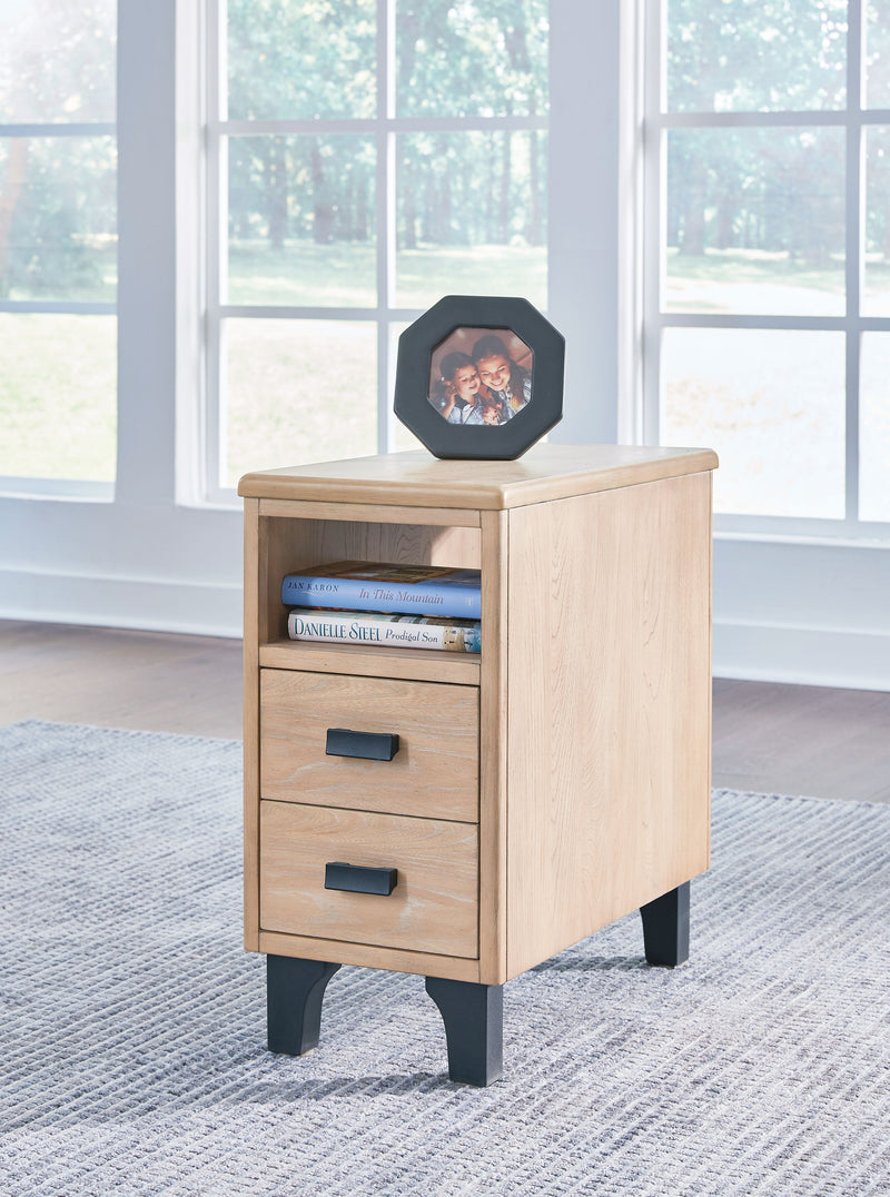 Freslowe - Light Brown / Black - Chair Side End Table - Open Cubby.