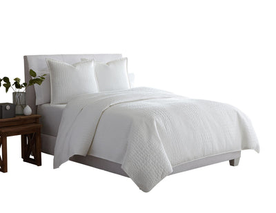 Ashworth - Coverlet Set.