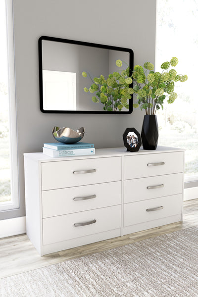 Flannia - White - Six Drawer Dresser - 29'' Height.